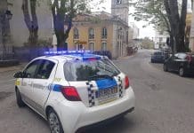 Agente da Polícia Municipal de Sintra agredido por condutor de tuk tuk