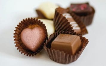 Chocolate, música e animação marcam estreia da Feira do Chocolate em Belas