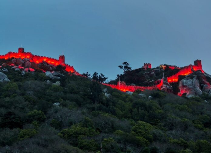 castelos dos mouros a vermelho foto PSML