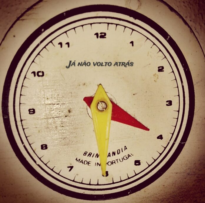 sempre a lesta Capa Single