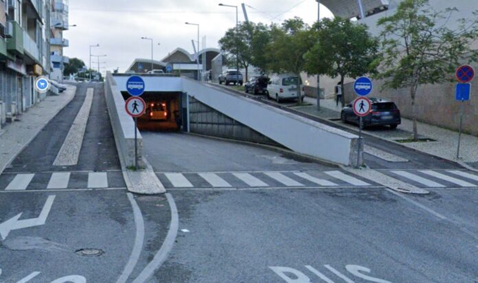 terminal cp cacém Acesso rodoviário à estação da CP de Agualva-Cacém | Imagem: Google Maps / arquivo