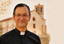 Colares homenageia Padre José António pelos 20 anos de serviço pastoral