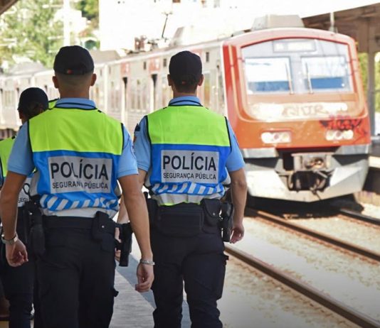 Três detidos por posse de armas proibidas em operação da PSP na linha de Sintra