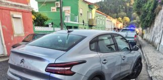 Homem detido na Malveira por furto de veículo, posse de arma proibida e condução ilegal