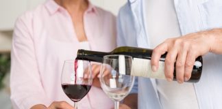 Mercado da Estefânia recebe prova de vinhos de Bucelas, Carcavelos e Colares